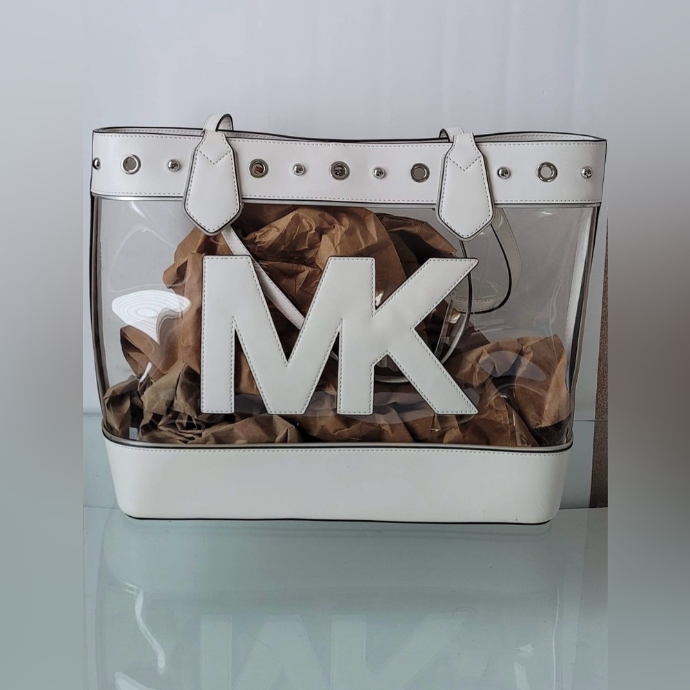 Michael Kors Optic White Montauk large Tote Bag
